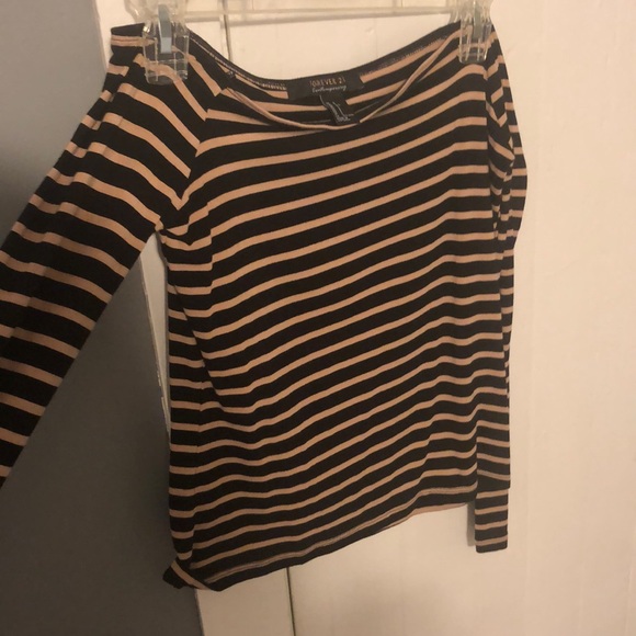 Off the shoulder top from Forever 21 - Picture 3 of 3